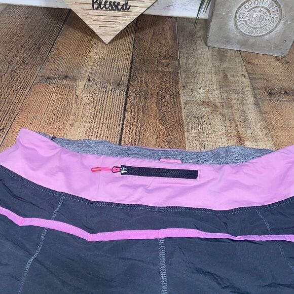 Lululemon Speed Shorts- 4 way stretch - Picture 6 of 12
